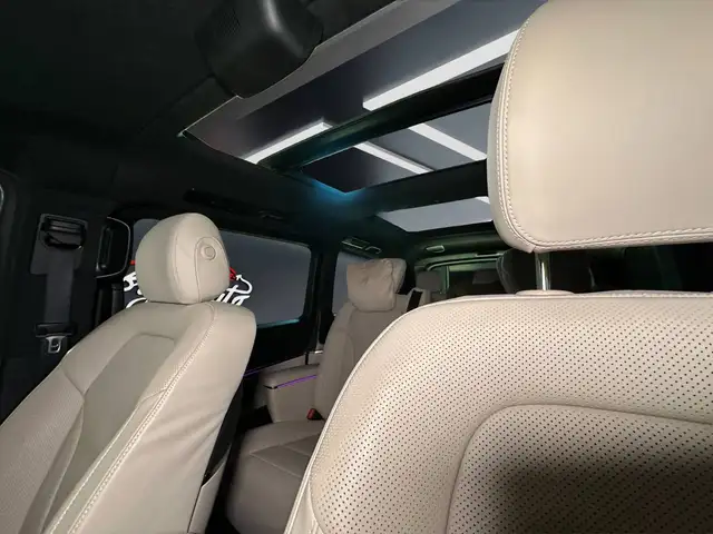 Mercedes-Benz V-Class view 10