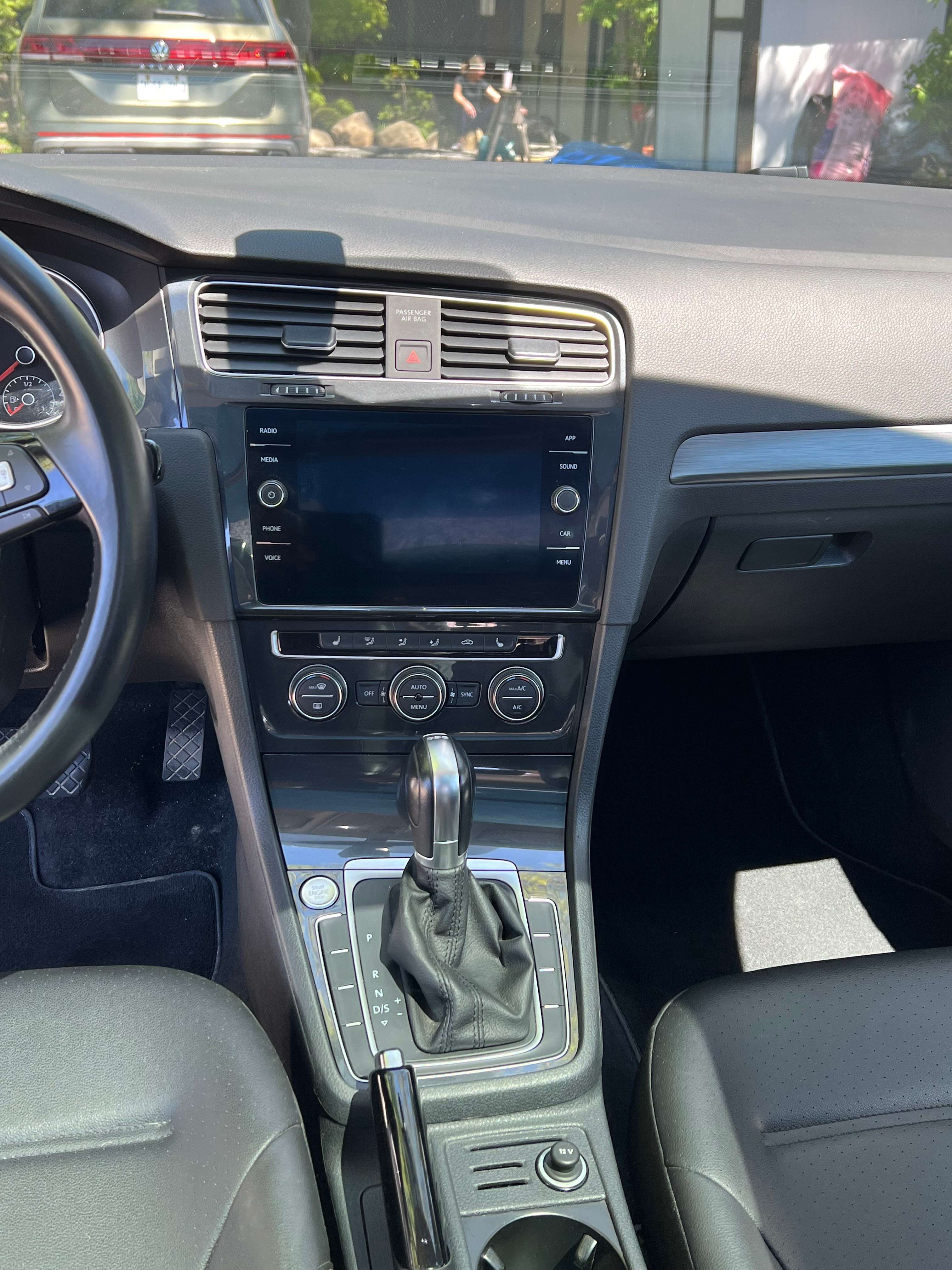 2019 Volkswagen Golf SportWagen thumb 10