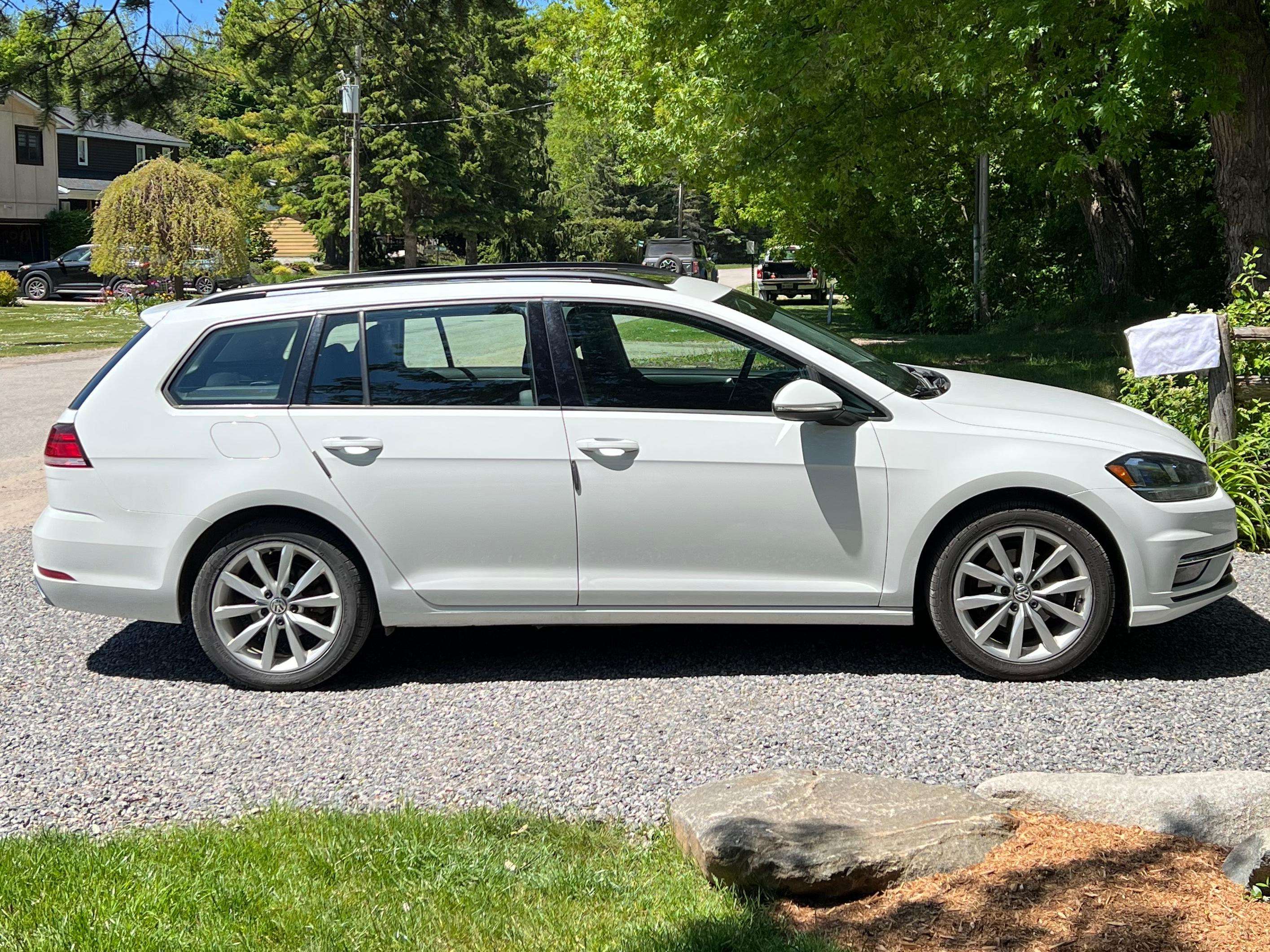2019 Volkswagen Golf SportWagen thumb 16