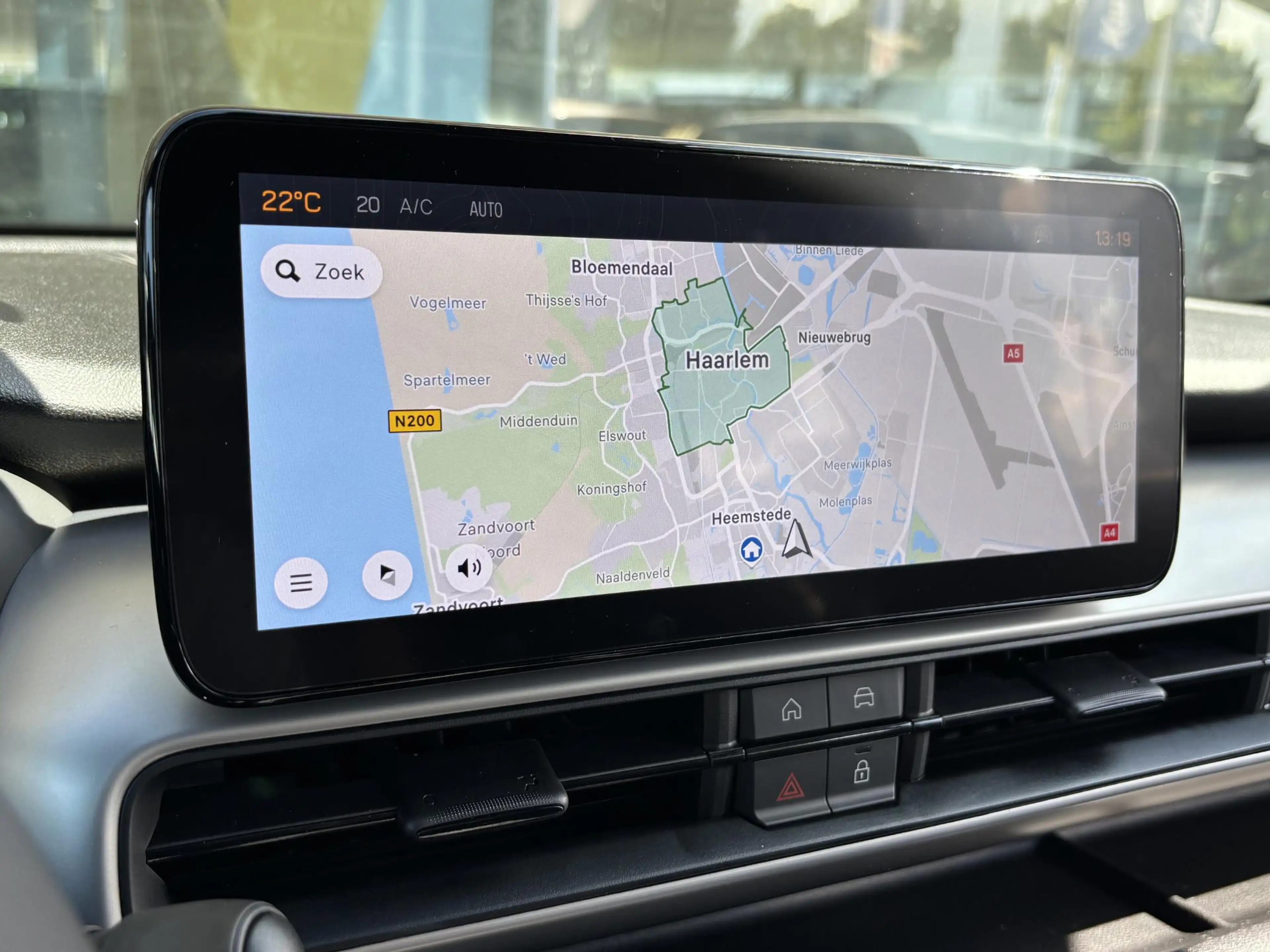 Jeep Avenger 1.2 e-Hybrid Black Edition | Apple-Android | Parke — photo 8