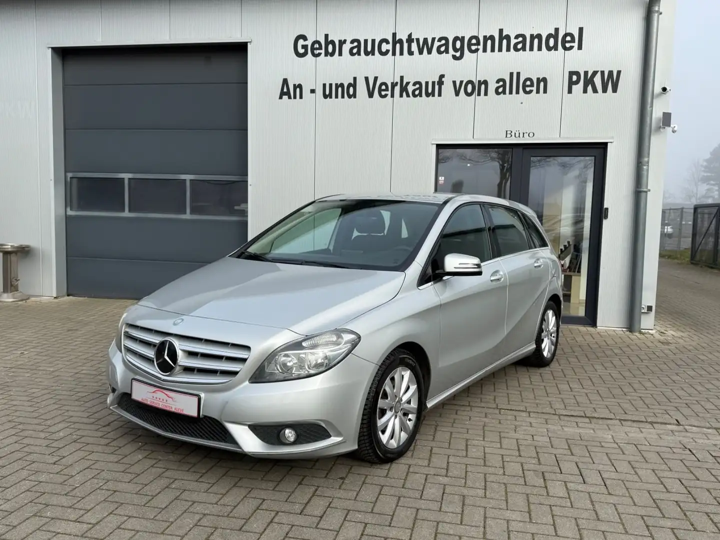 Mercedes-Benz B 180 CDI*AHK*SHZ*8FACH BEREIFT*HU AU NEU Silber - 1