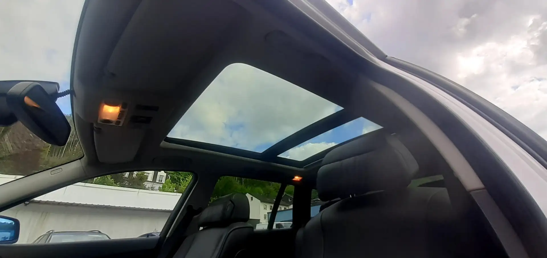 BMW 530 530d AUTOMATIK Vollausstattung glaspanorama Gris - 2