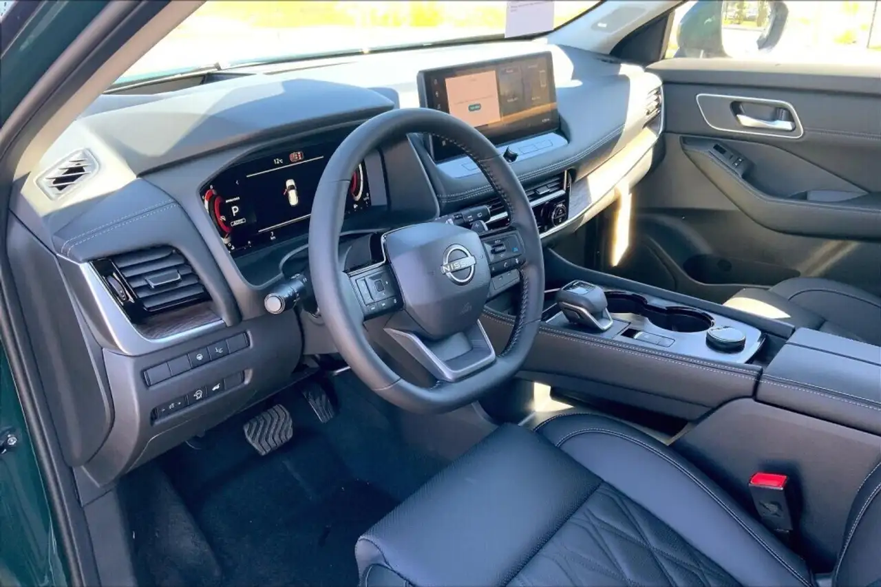 Nissan Rogue снимка Nissan Rogue