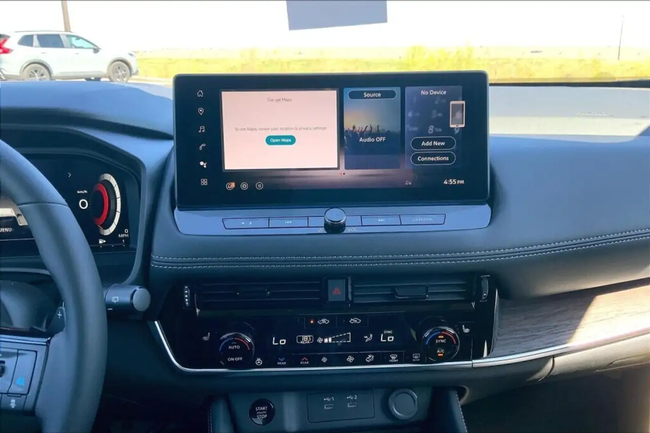 Nissan Rogue снимка Nissan Rogue