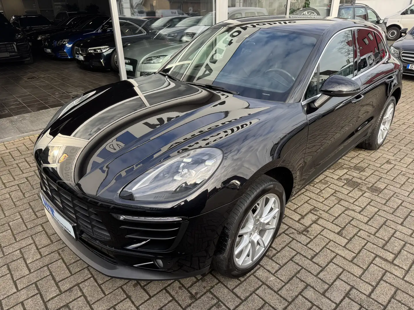 Porsche Macan Approved Sportabgas AHK PASM PDLS+ Schwarz - 2