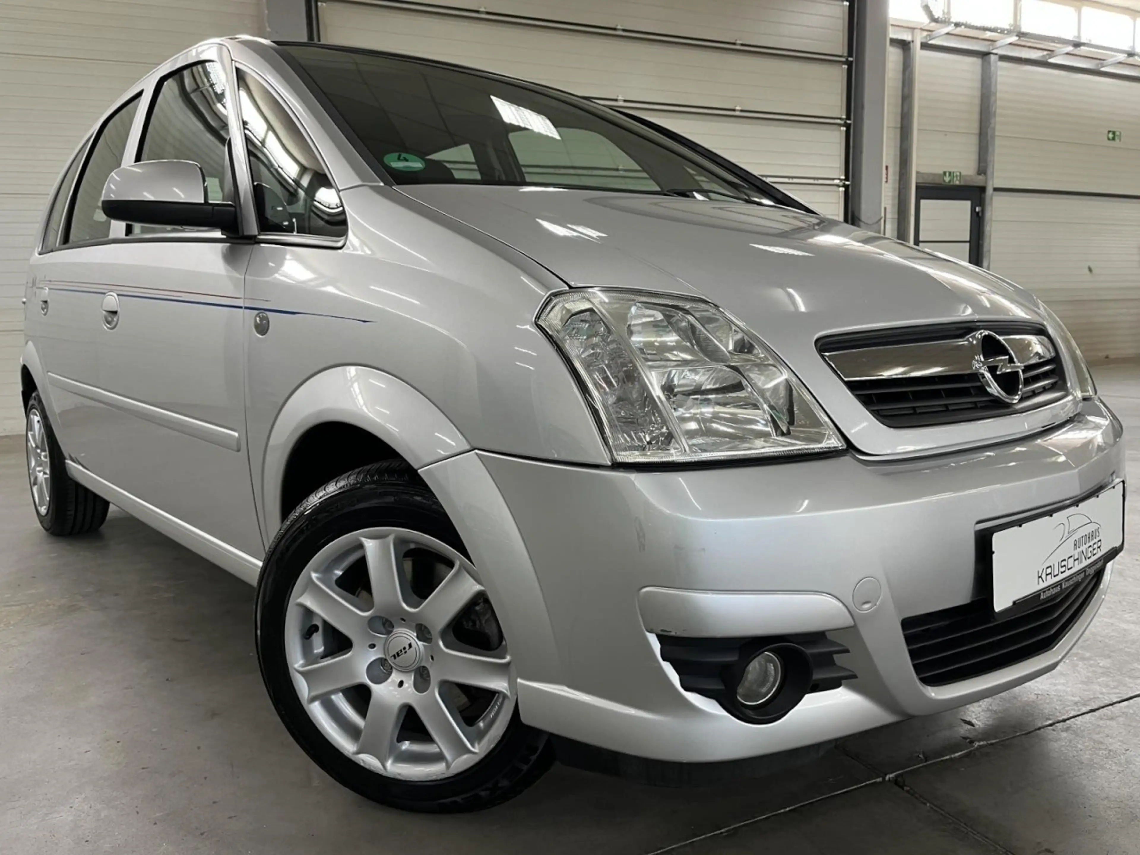 Opel Meriva Edition 1.6 AUTOMATIK KLIMA BENZIN ALUFLEGEN — photo 2