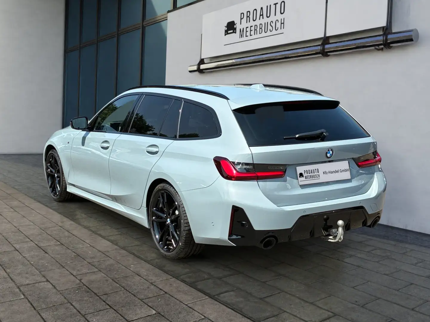 BMW 320 d xDrive M Sport AHK/ACC/ADAPTIVLED/HEADUP/LED Grau - 2