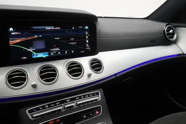 Mercedes-Benz E-Class view 28