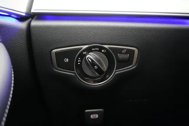 Mercedes-Benz E-Class view 27