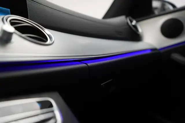 Mercedes-Benz E-Class view 29