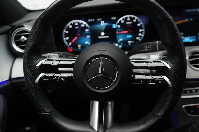 Mercedes-Benz E-Class view 25