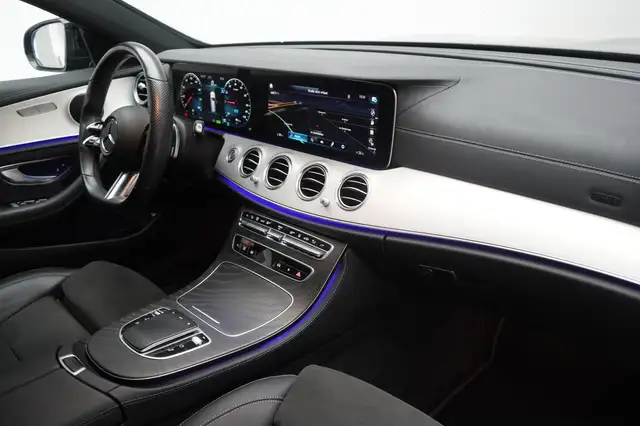 Mercedes-Benz E-Class view 8