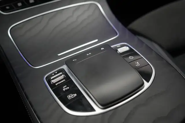 Mercedes-Benz E-Class view 20