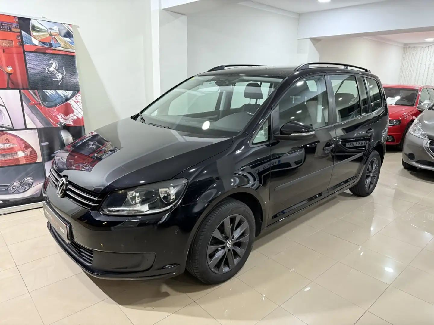 Volkswagen Touran 1.4 TSI Advance Noir - 2