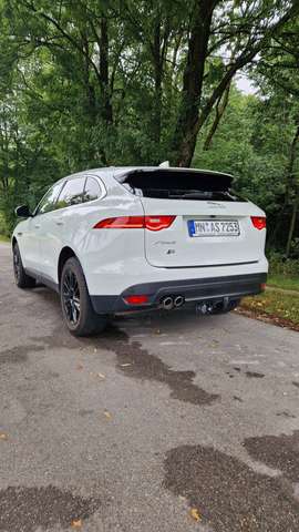 Jaguar F-Pace 2.0D AWD Automatic.. R-Sport