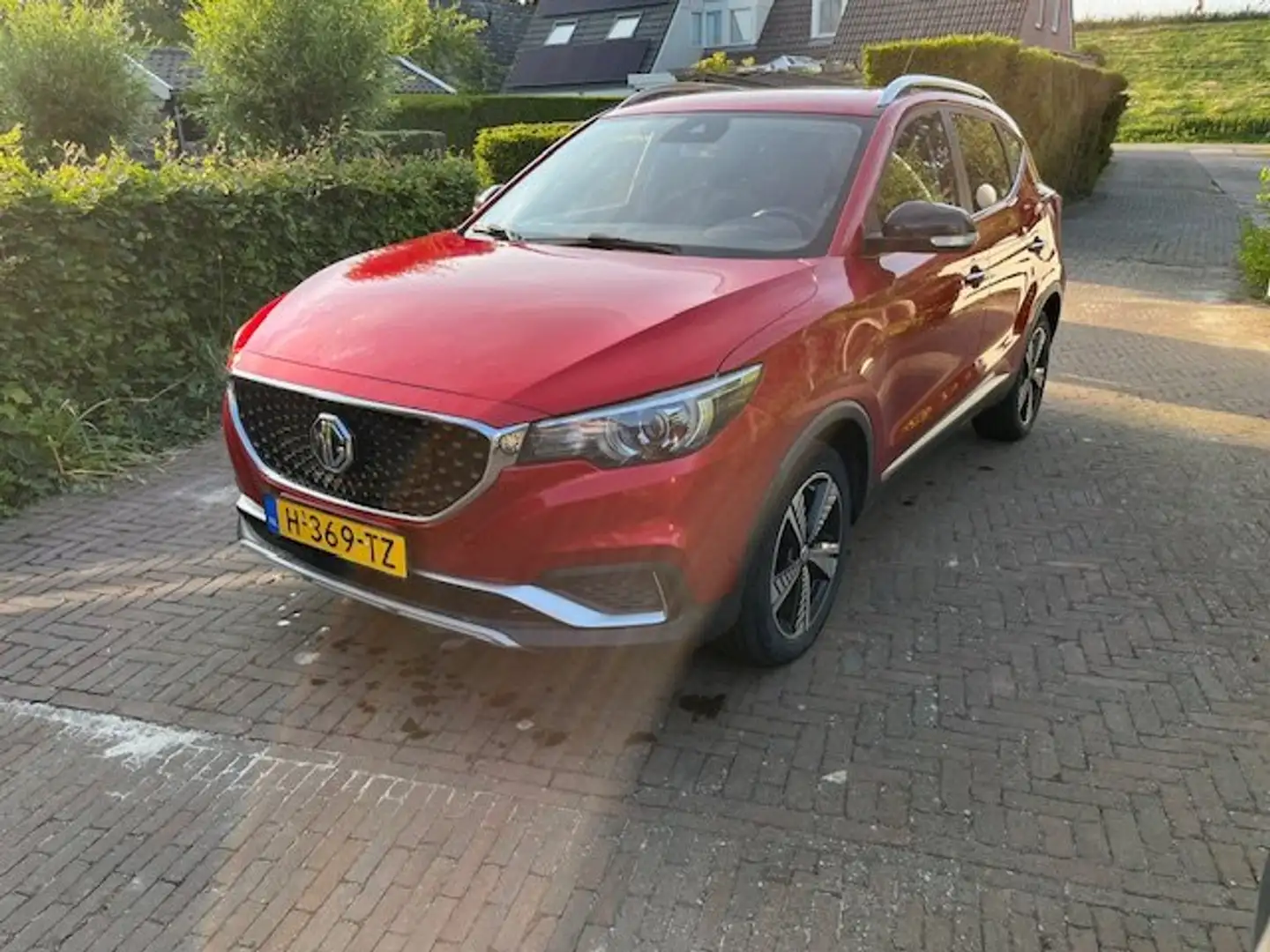 MG ZS ZS Luxury 45 kWh crvena - 1