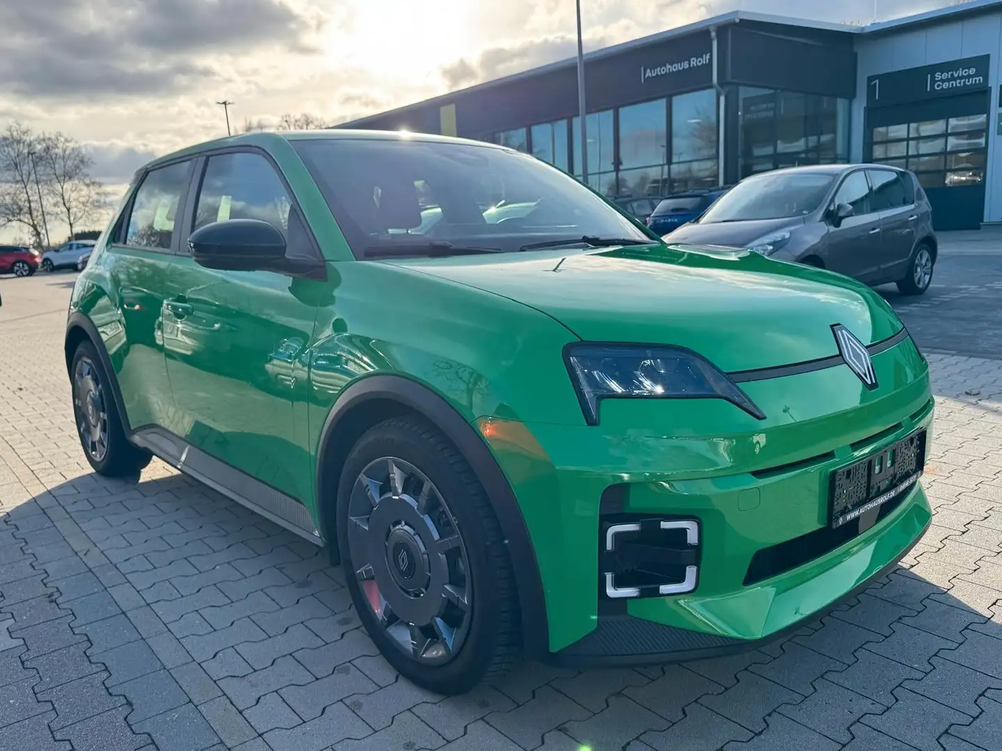 Renault R 5 Evolution 120 Urban Range Grün - 1