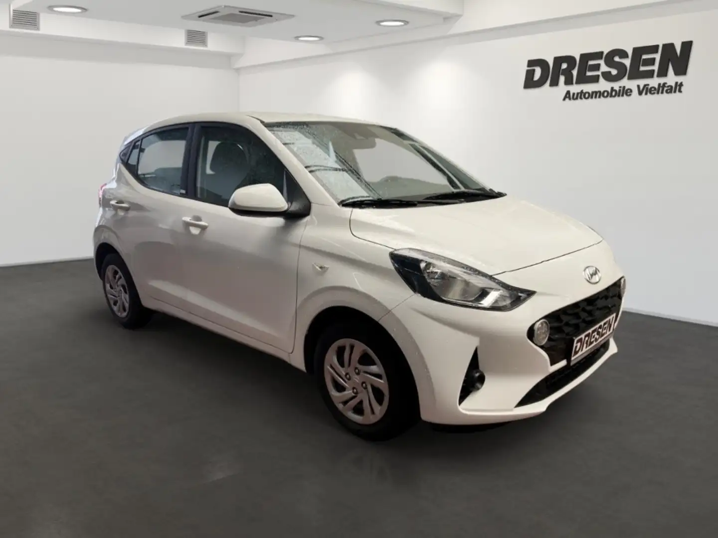 Hyundai i10 1.0 Select Klimaanlage PDC Tempomat Bluetooth Biały - 2