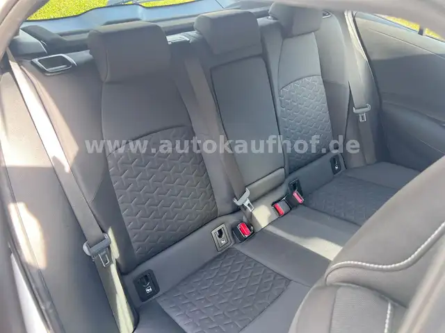 Toyota Corolla view 15