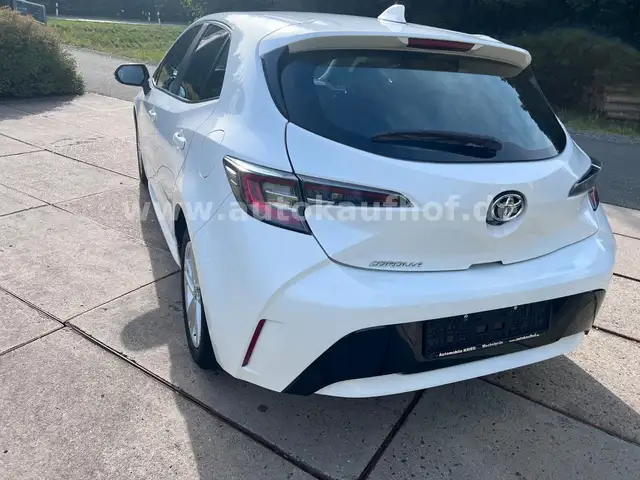 Toyota Corolla view 7