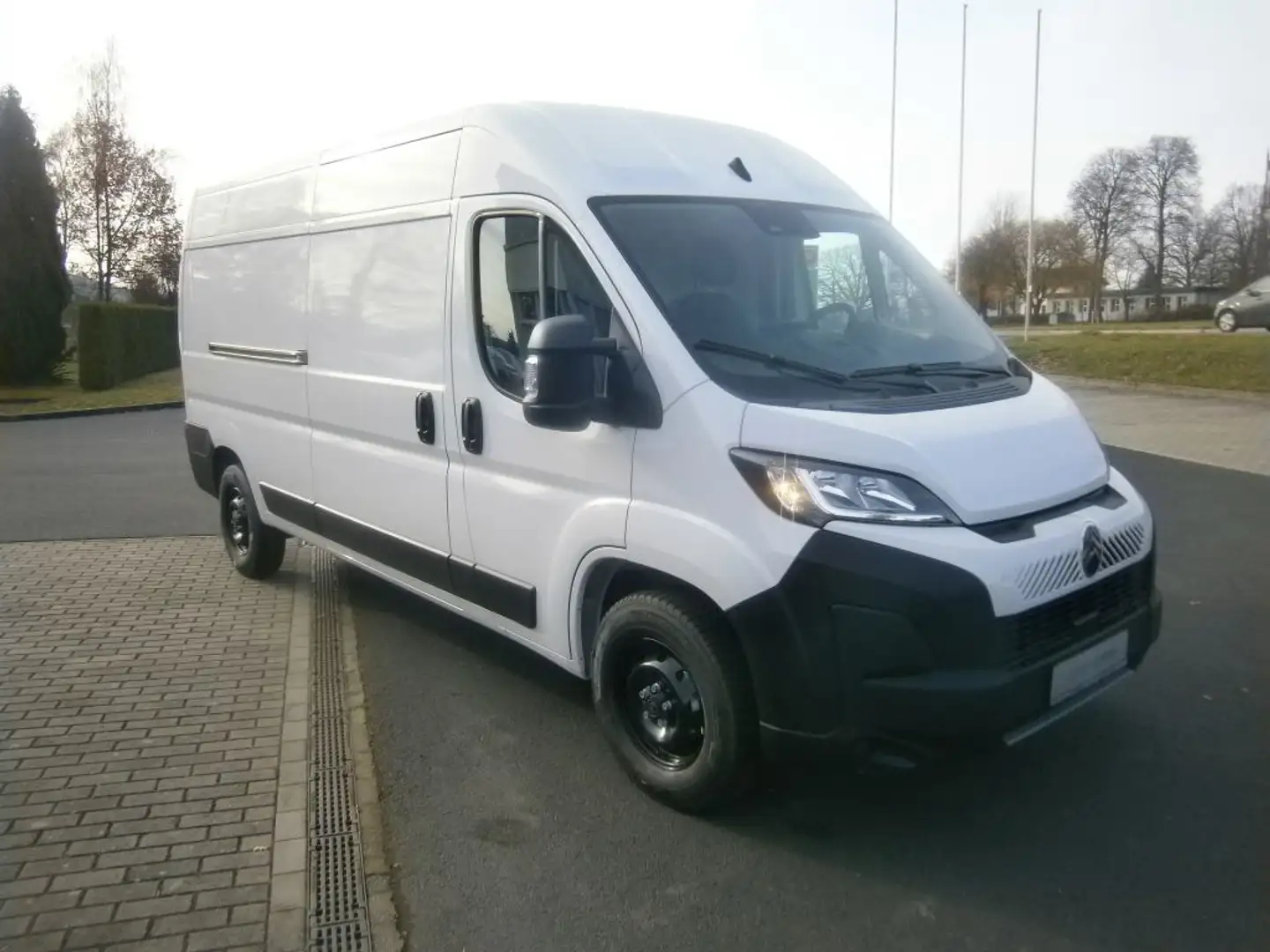 Citroen Jumper 2.2 BlueHDi 140 L3H2 (250 L/D/B) Weiß - 2