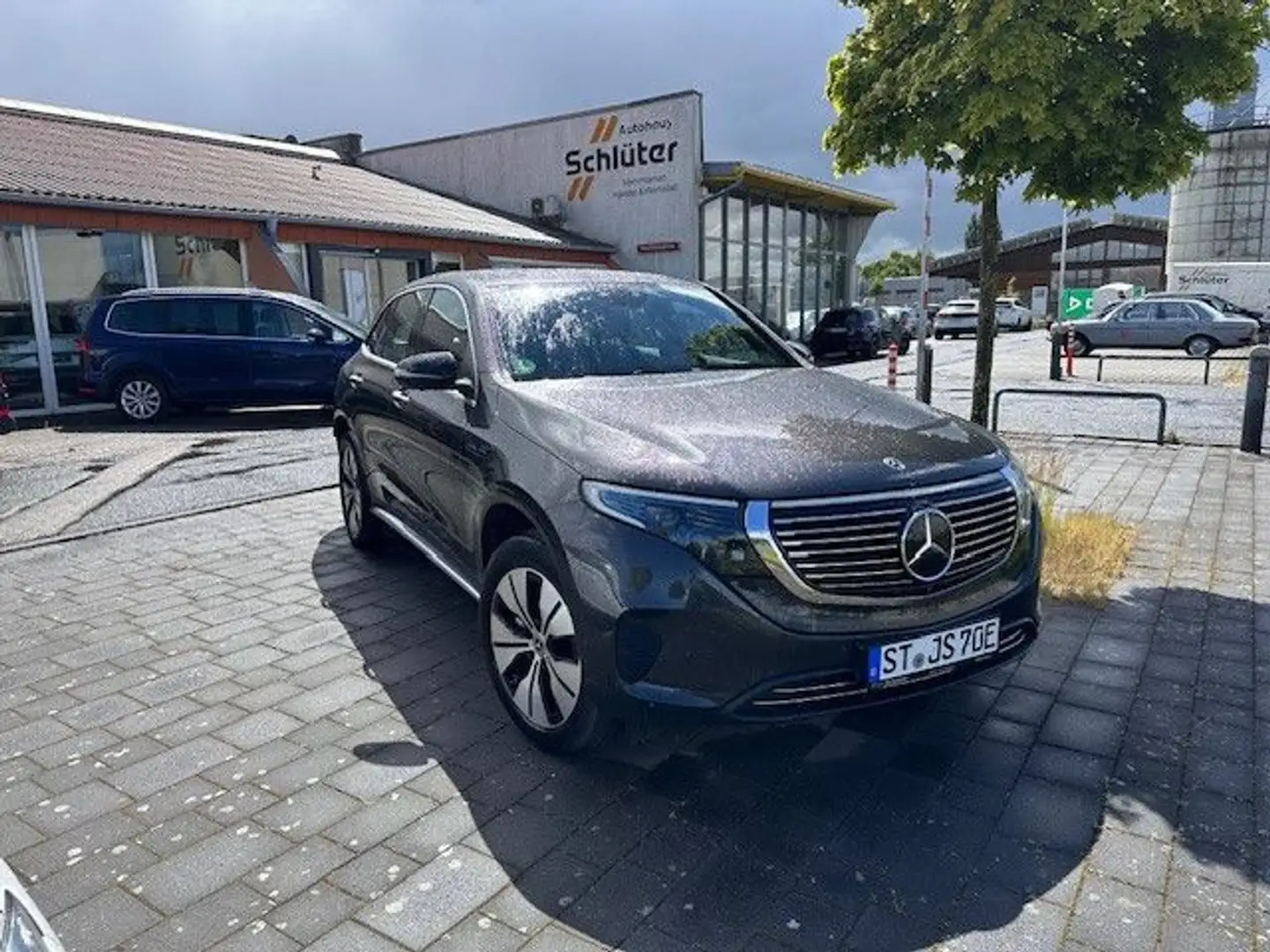 Mercedes-Benz EQC 400 400 4-Matic AHK+360Cam+SHD+Distronic Gris - 2
