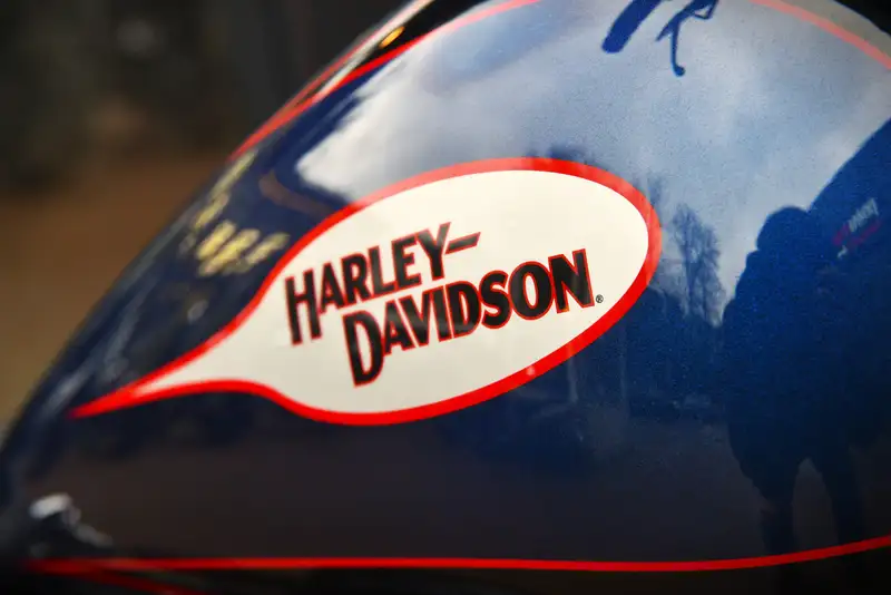 Harley-Davidson Dyna Street Bob - foto 7