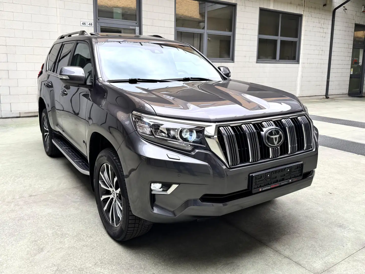 Toyota Land Cruiser 2.8 d-4d Executive Webasto-Gancio traino-tetto Grigio - 1