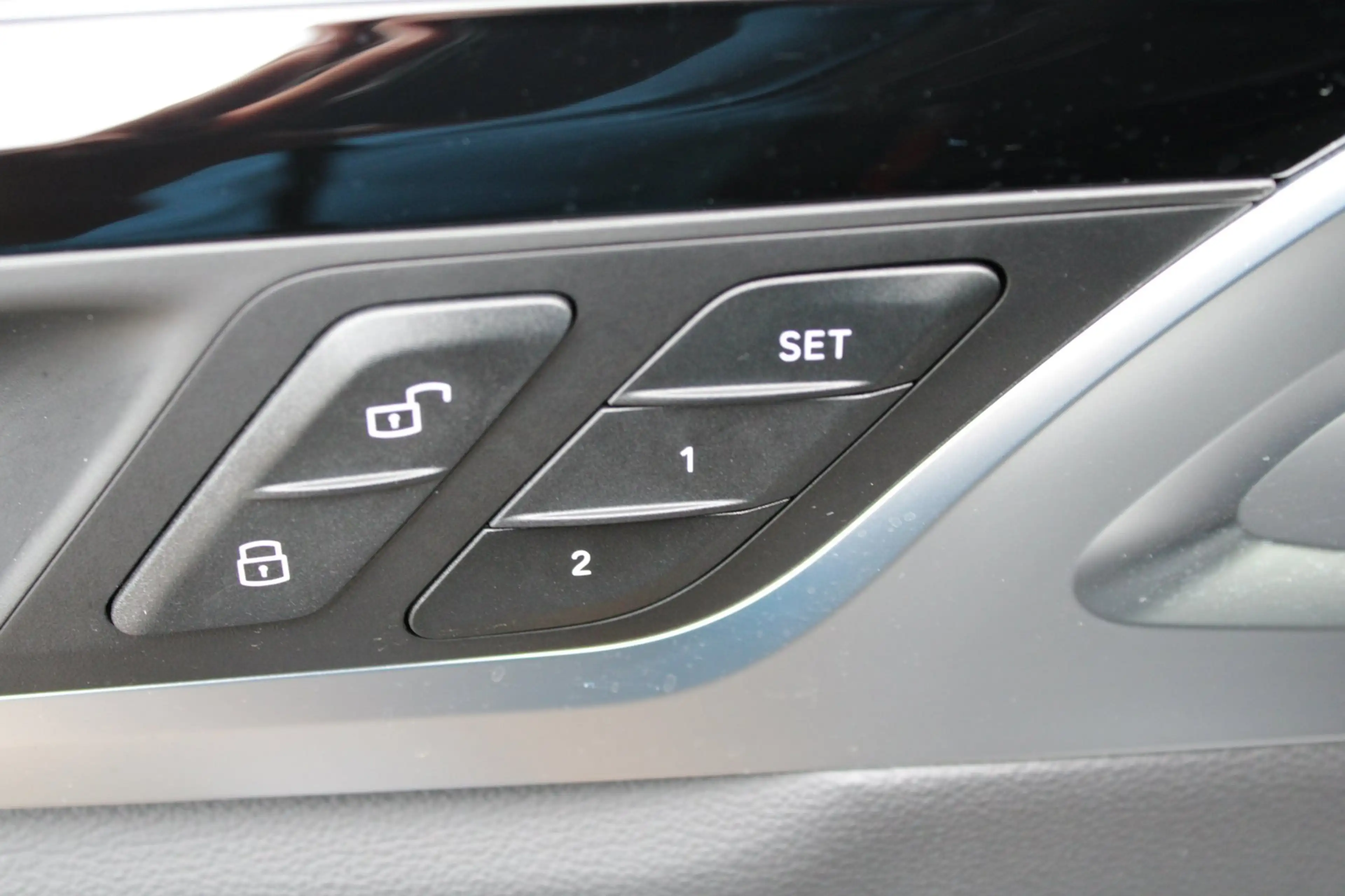 BMW iX3 High Executive 80 kWh/pano/Mpakket — photo 20