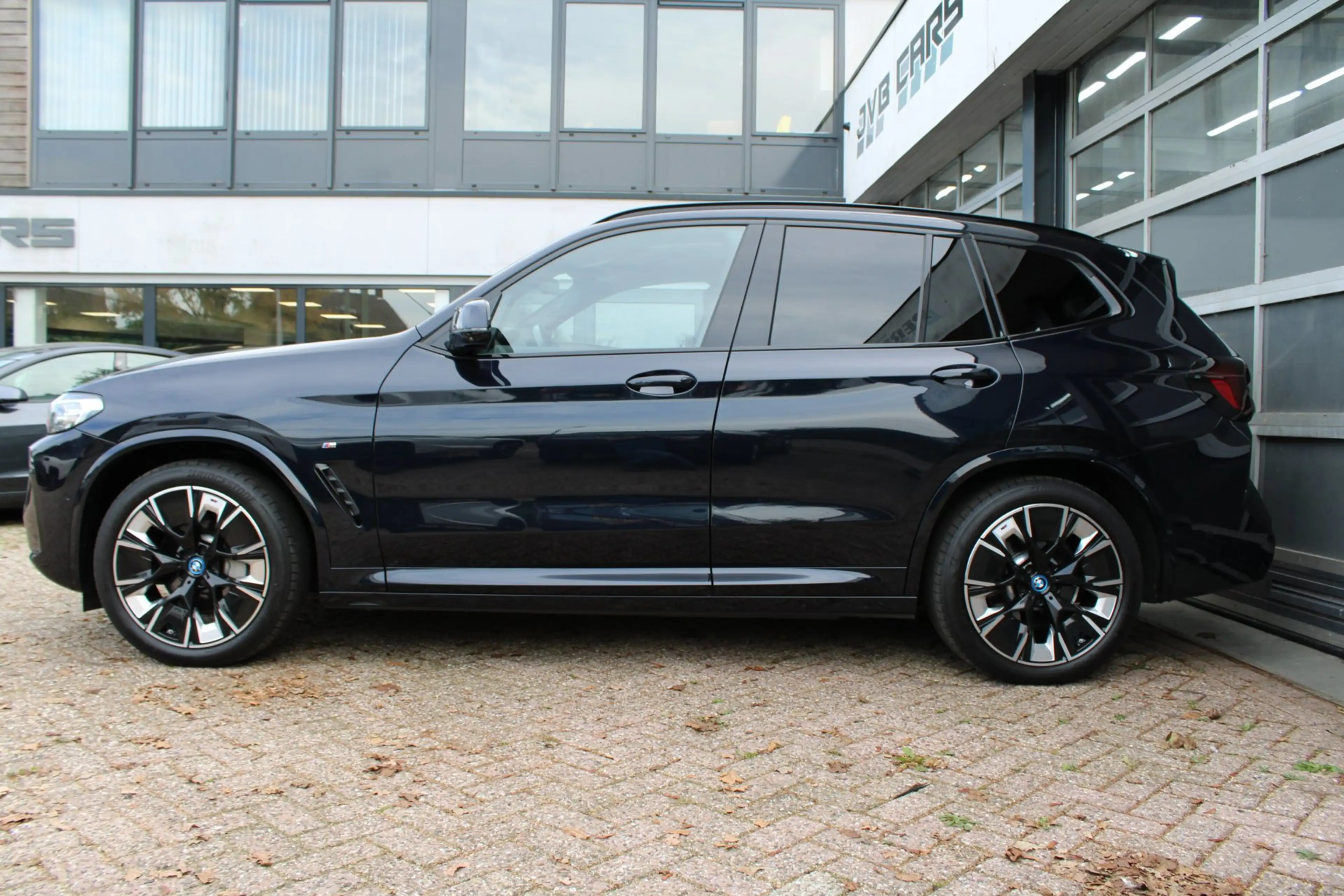 BMW iX3 High Executive 80 kWh/pano/Mpakket — photo 4