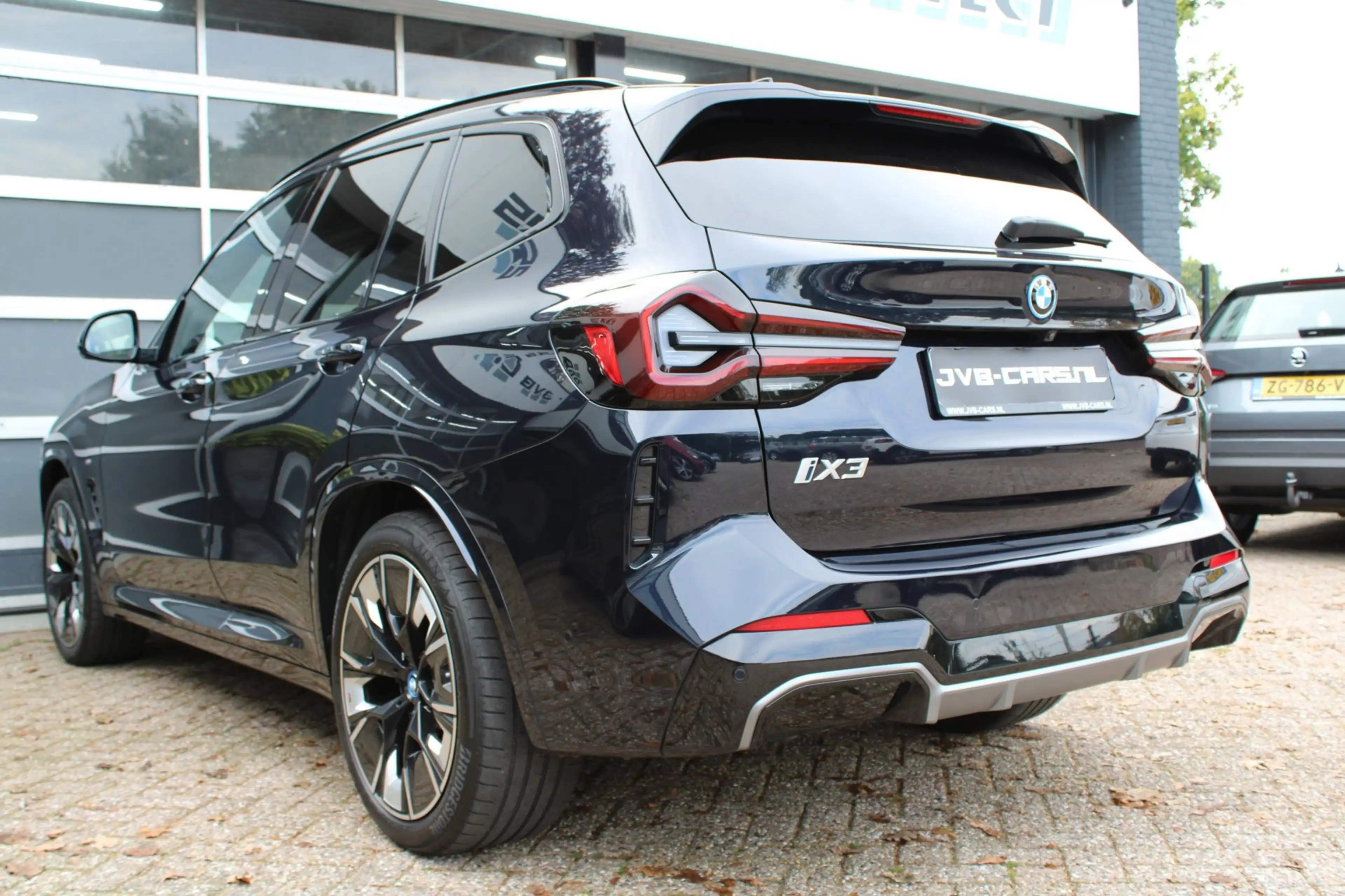 BMW iX3 High Executive 80 kWh/pano/Mpakket — photo 9