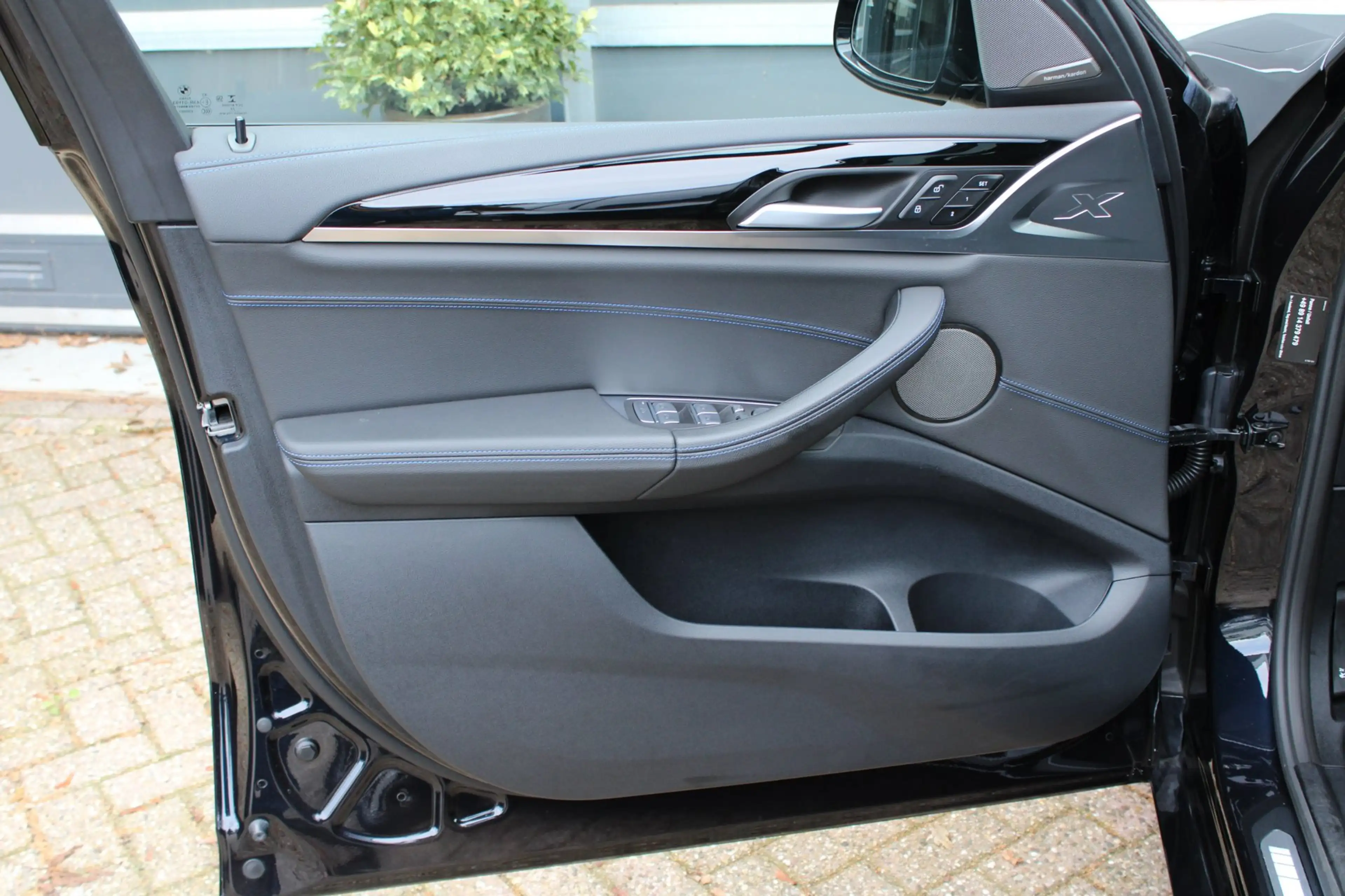 BMW iX3 High Executive 80 kWh/pano/Mpakket — photo 18
