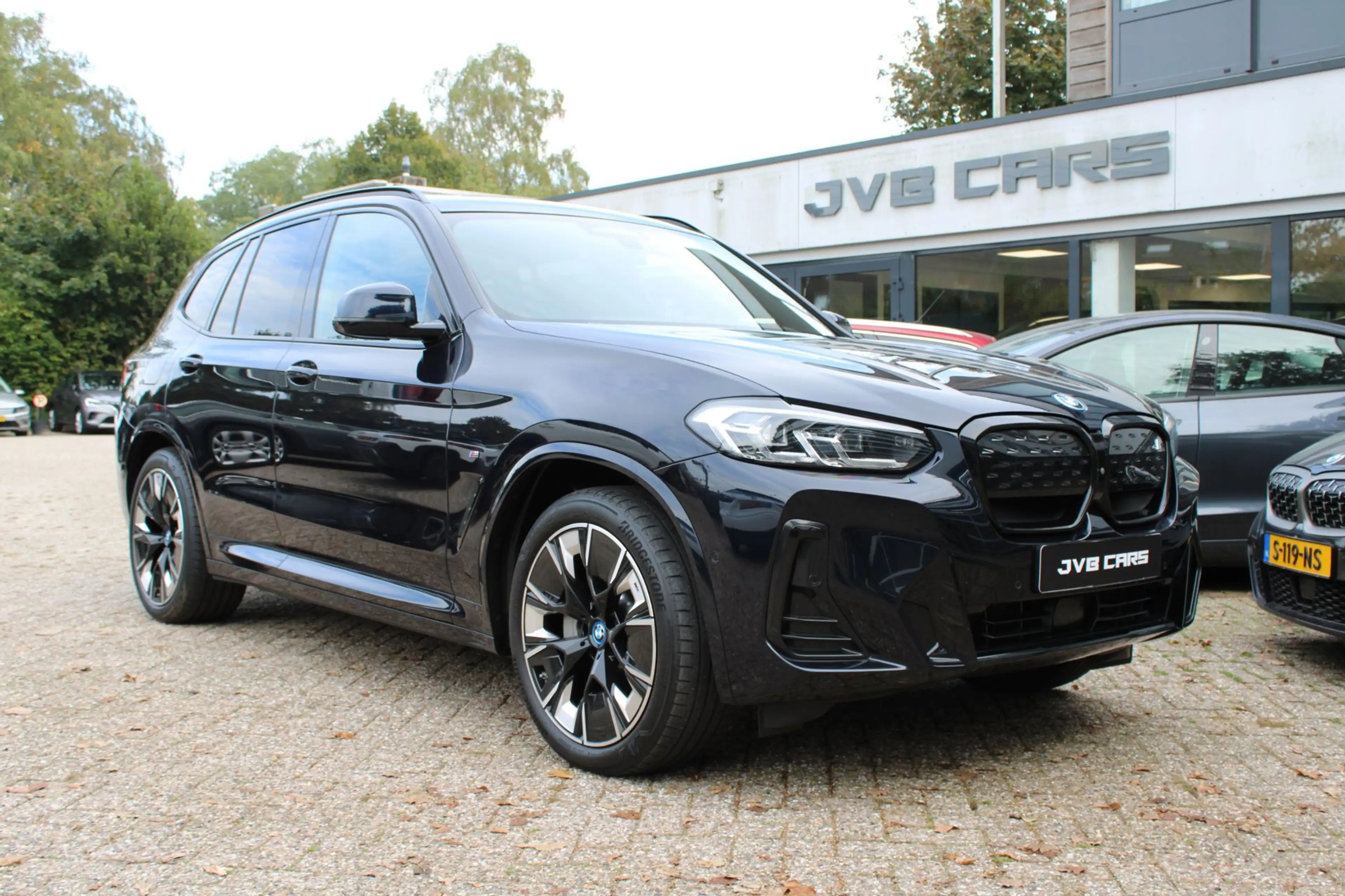 BMW iX3 High Executive 80 kWh/pano/Mpakket — photo 5