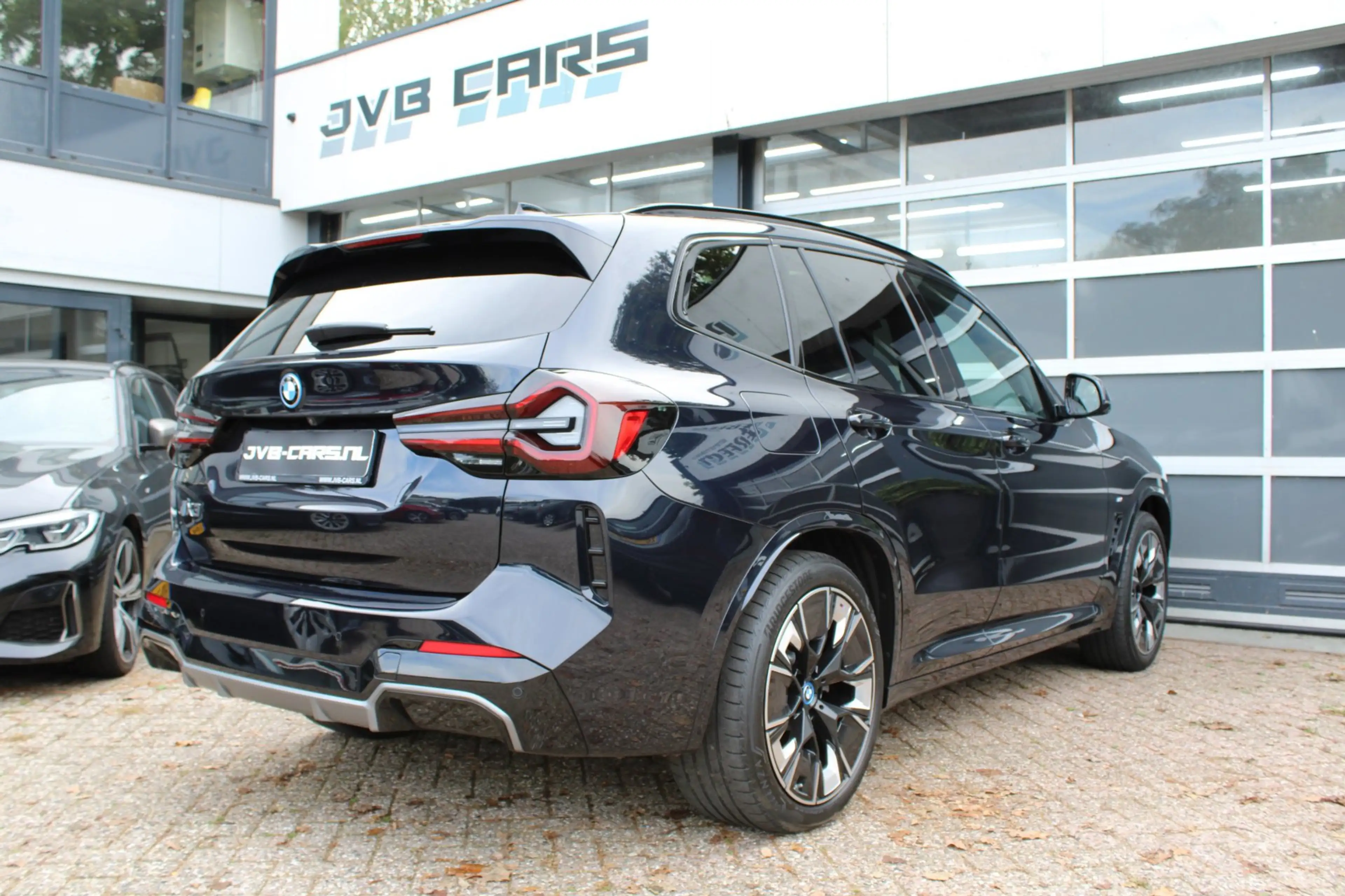 BMW iX3 High Executive 80 kWh/pano/Mpakket — photo 7