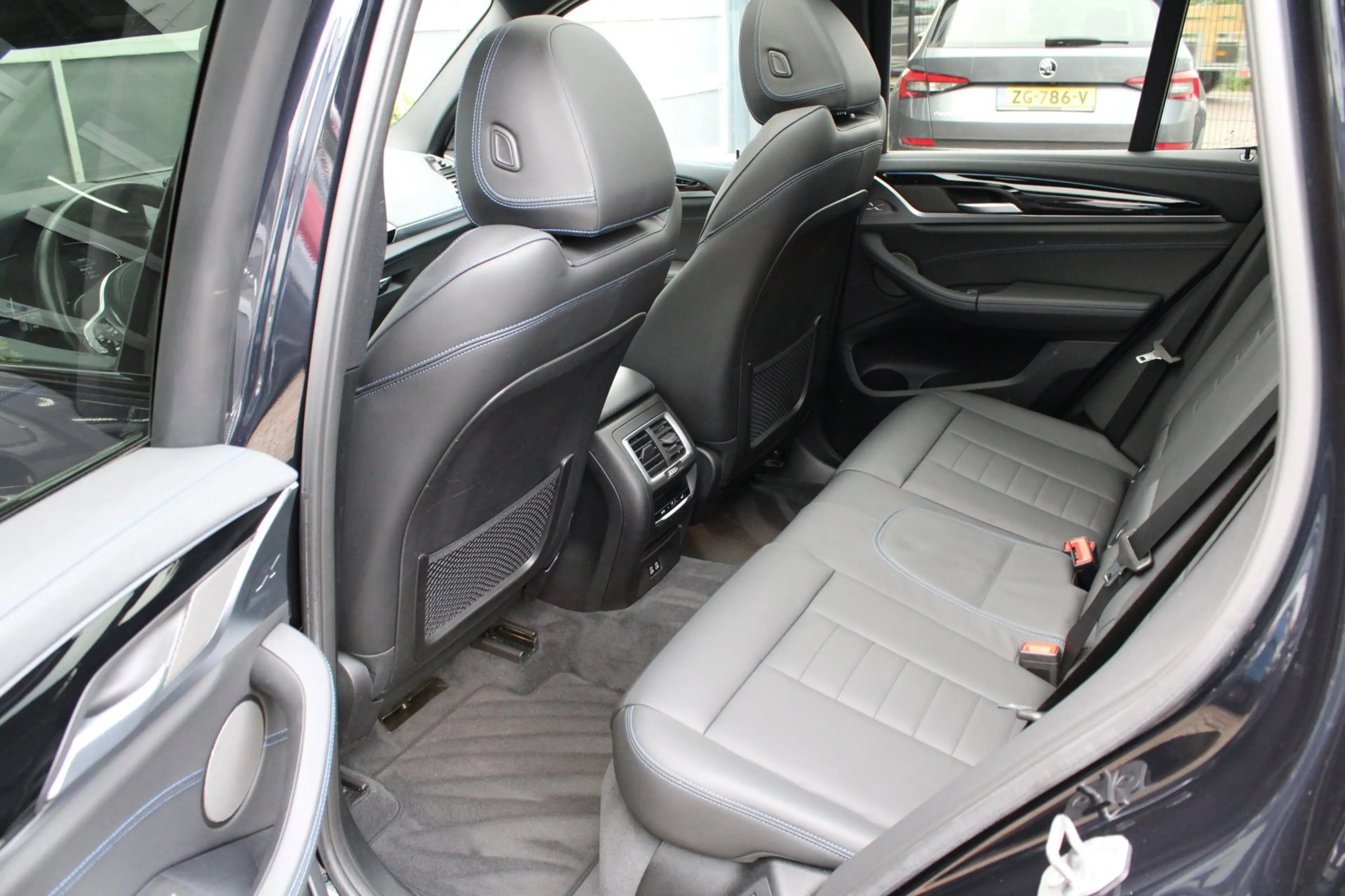 BMW iX3 High Executive 80 kWh/pano/Mpakket — photo 15