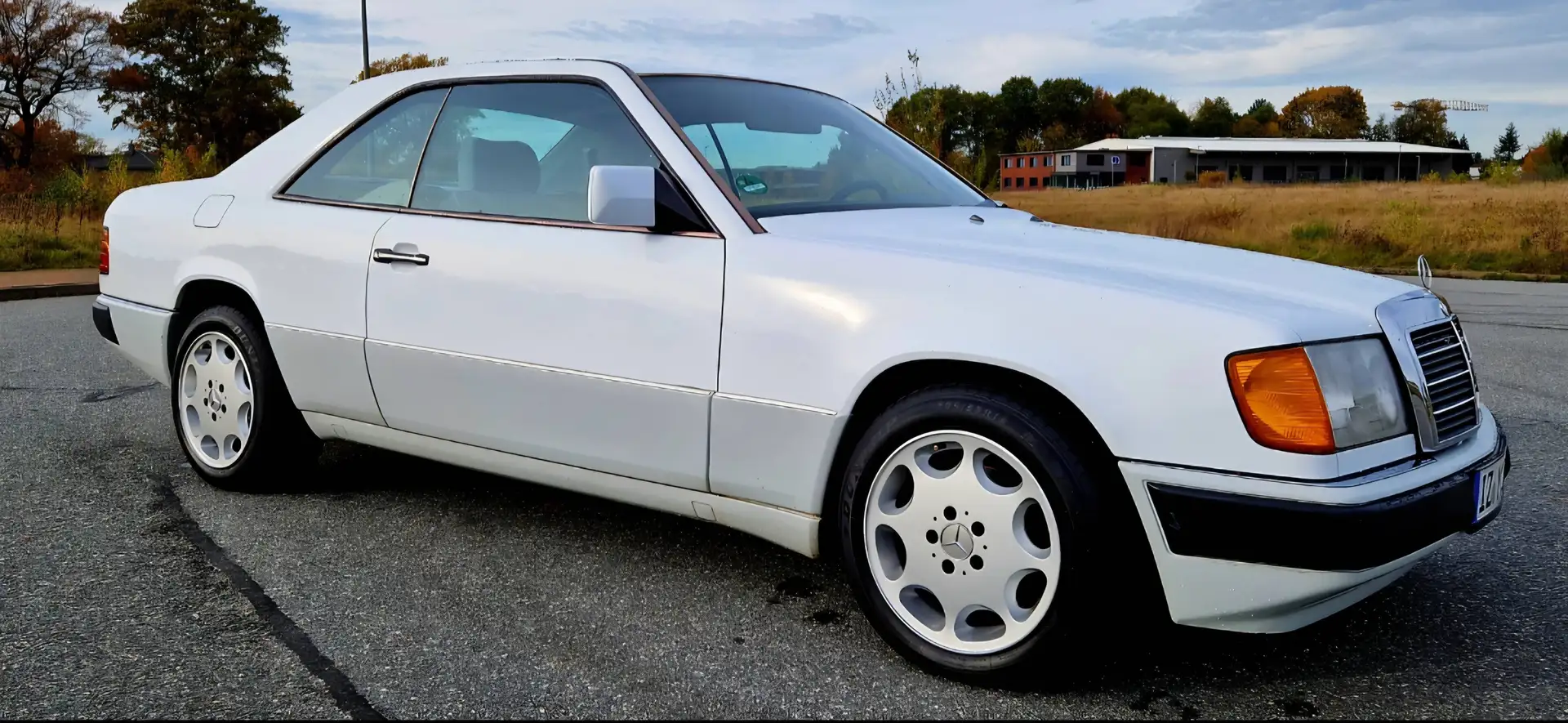Mercedes-Benz Baureihe 124 CE-Klasse 230 CE Weiß - 2