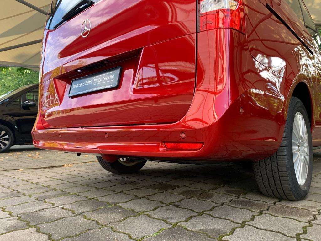 Mercedes-Benz V 220