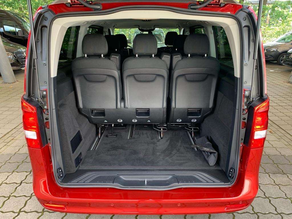 Mercedes-Benz V 220