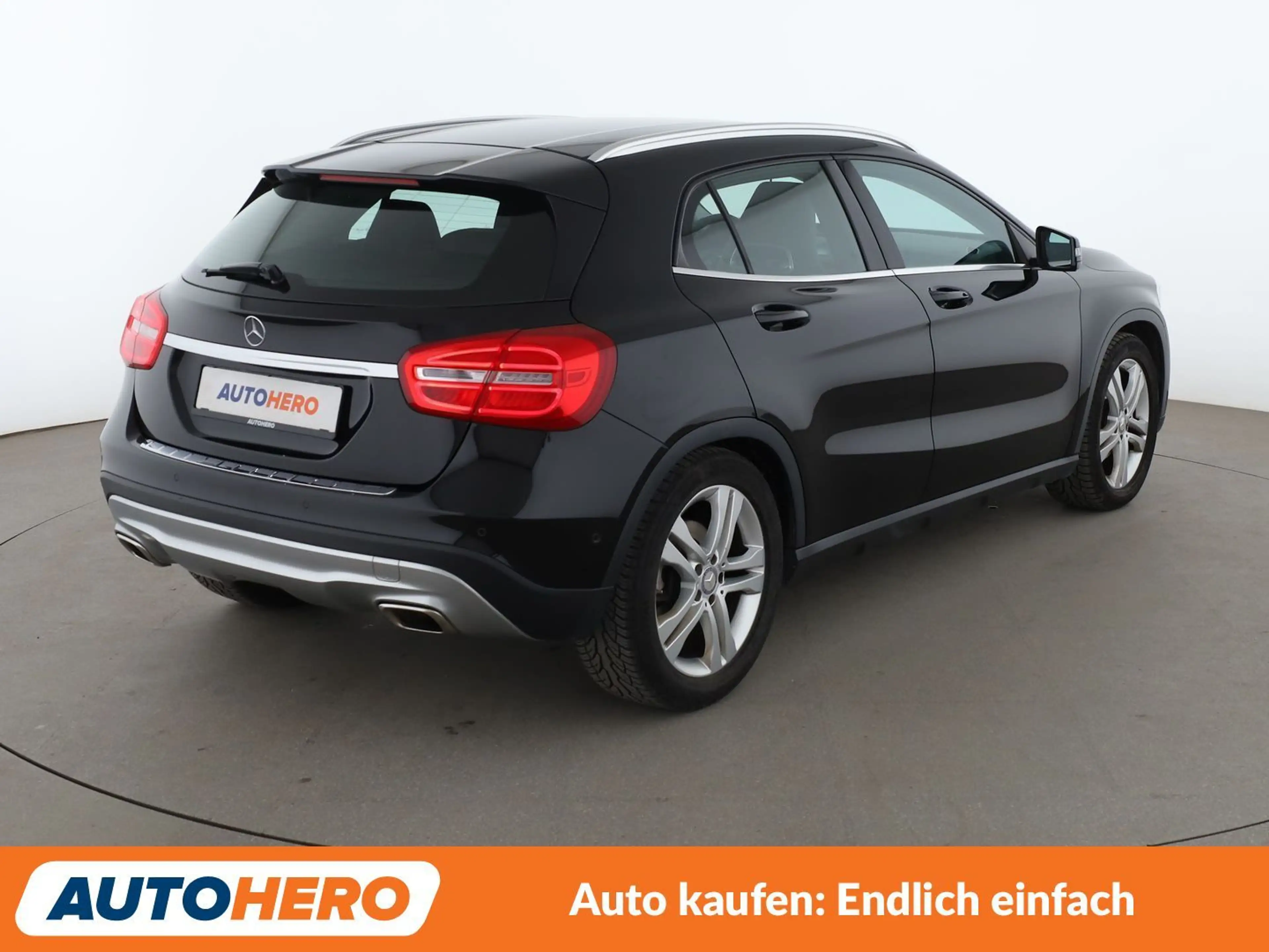 Mercedes-Benz GLA 180 Urban*PDC*SHZ*KLIMA* — photo 6