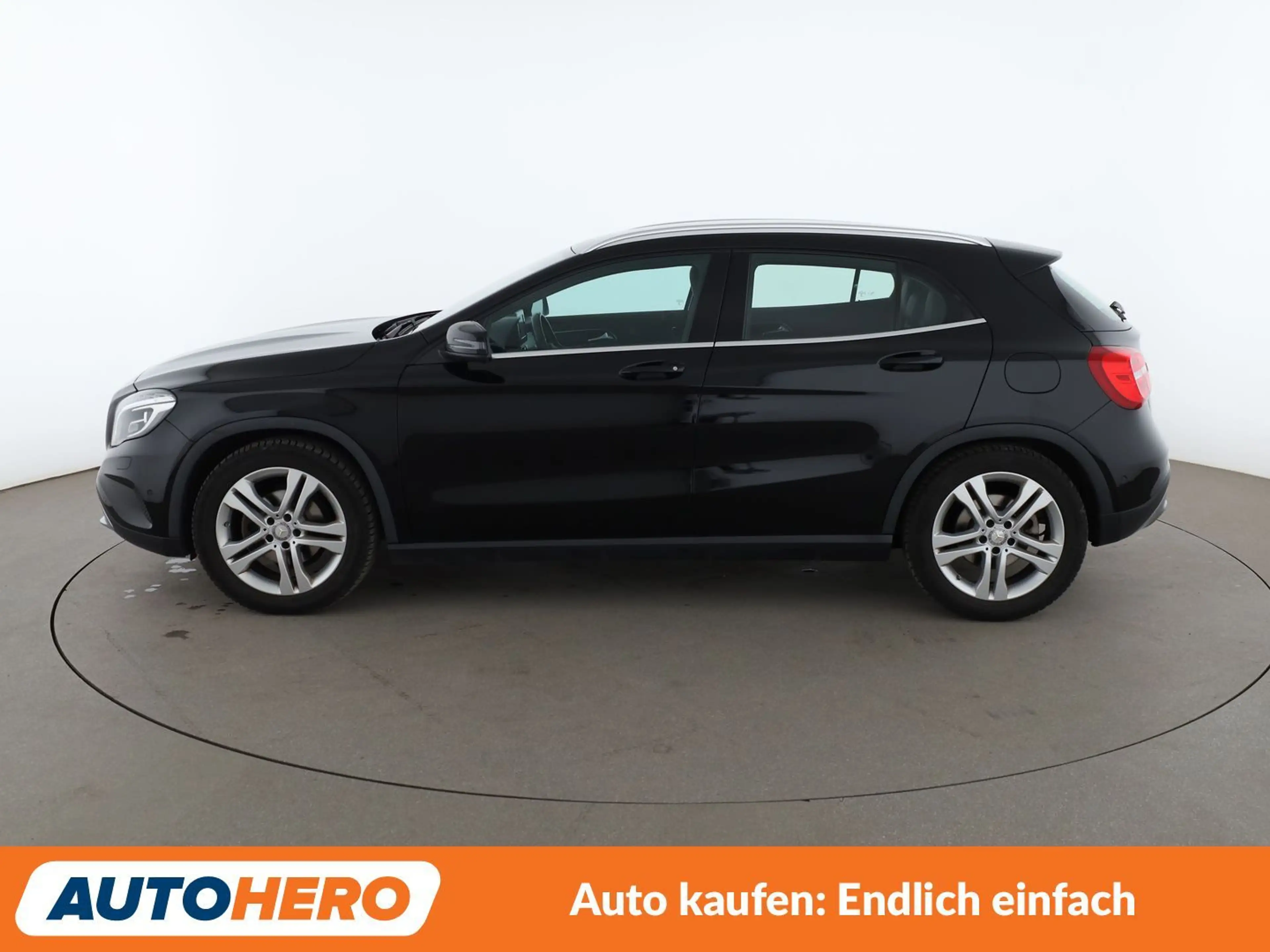 Mercedes-Benz GLA 180 Urban*PDC*SHZ*KLIMA* — photo 3