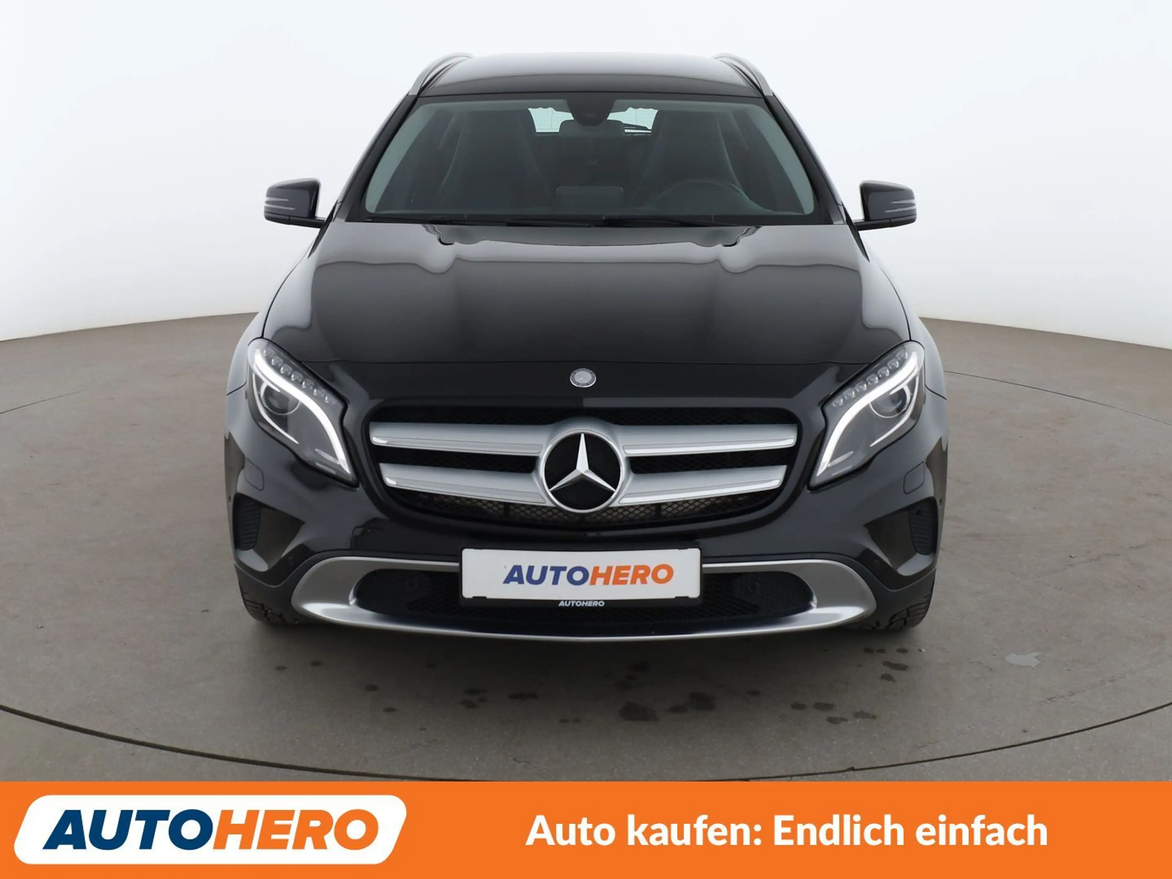 Mercedes-Benz GLA 180 Urban*PDC*SHZ*KLIMA* — photo 9