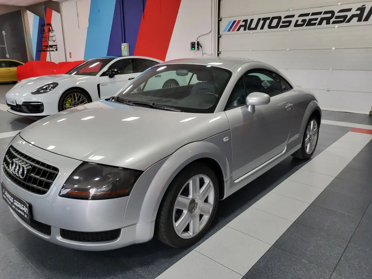 Audi TT Coupé 1.8T Tiptronic 190 Gris - 2