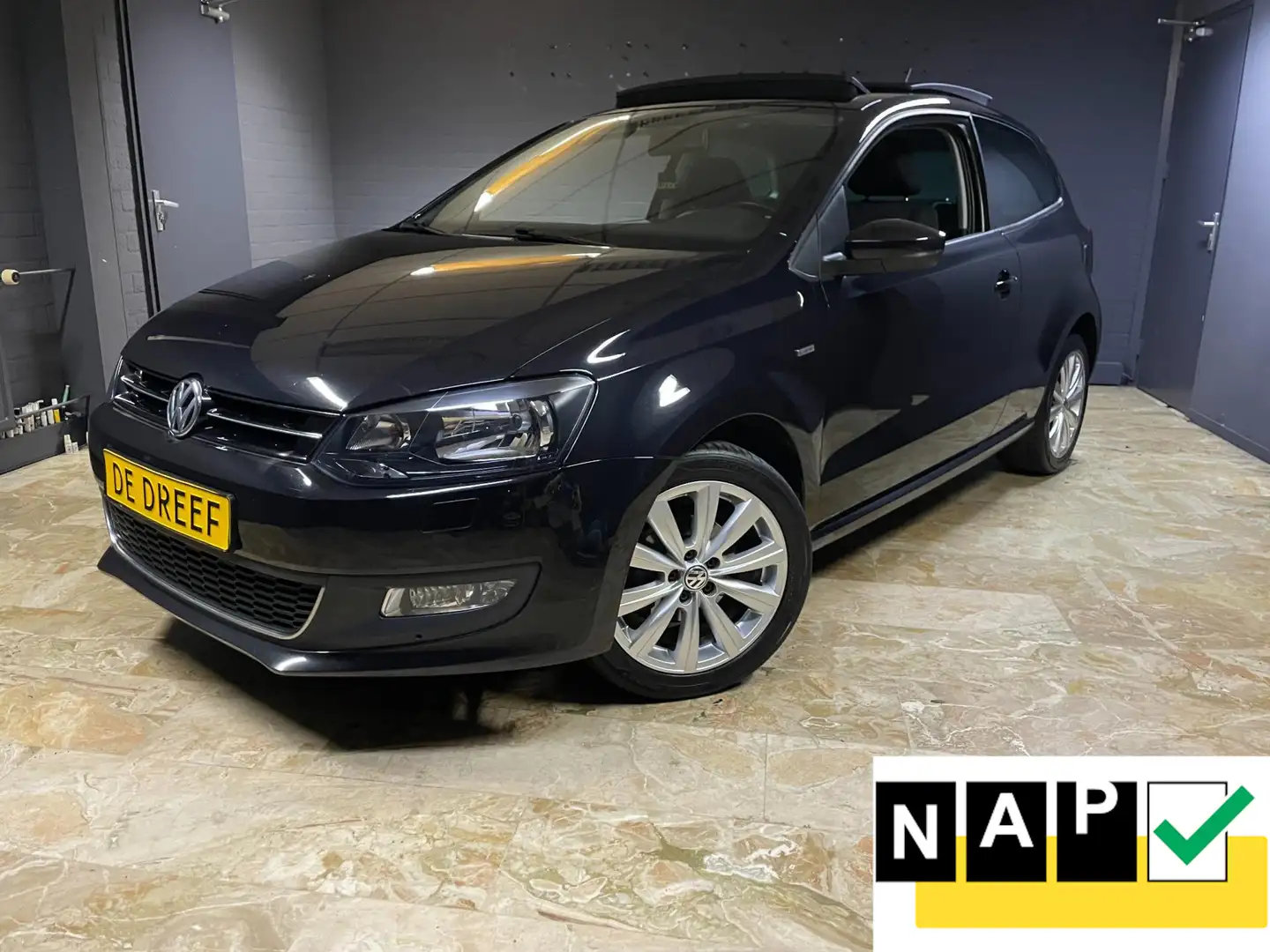 Volkswagen Polo 1.2 TSI LIFE PANO DAK PDC CLIMA LMV CRUISE Noir - 1