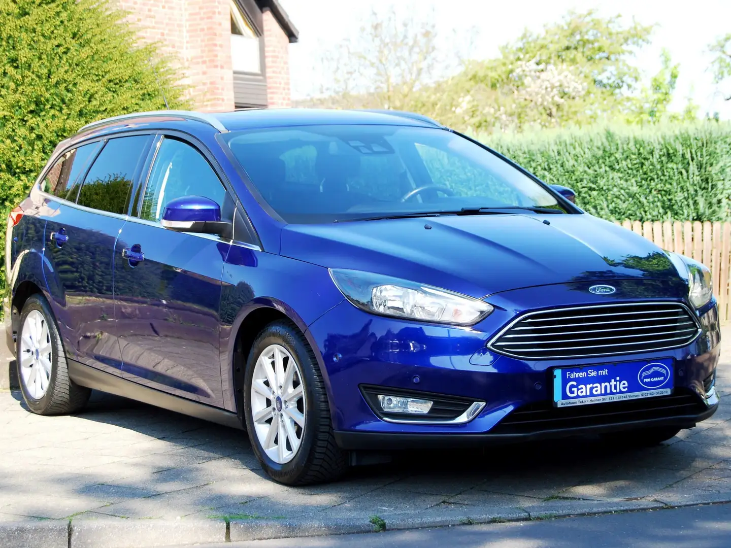 Ford Focus Titanium * 2.Hand - Top Zustand * Azul - 1