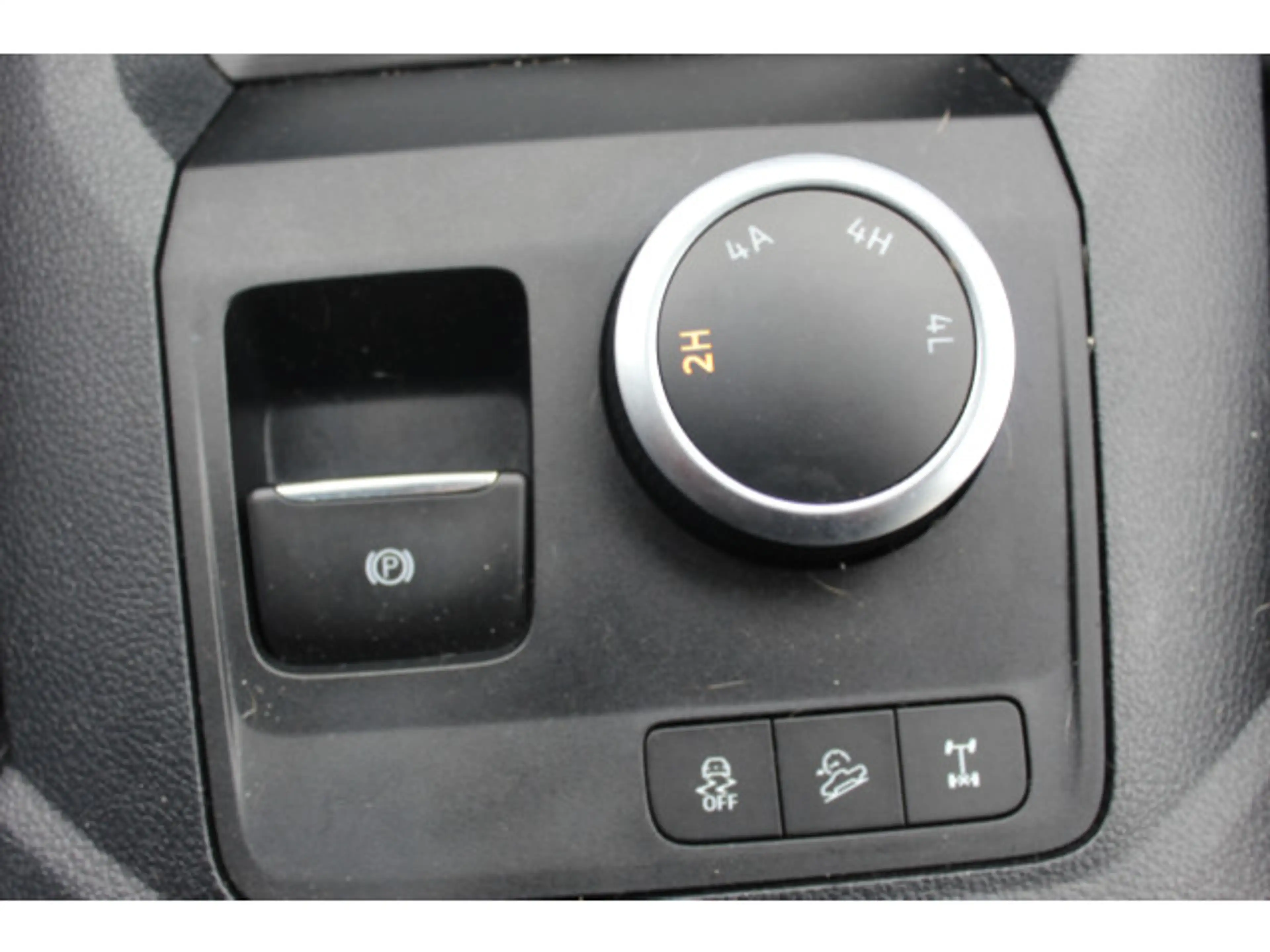 Volkswagen Amarok T2 3.0 TDI Aventura Roll Cover+21-Zoll Klima — photo 14