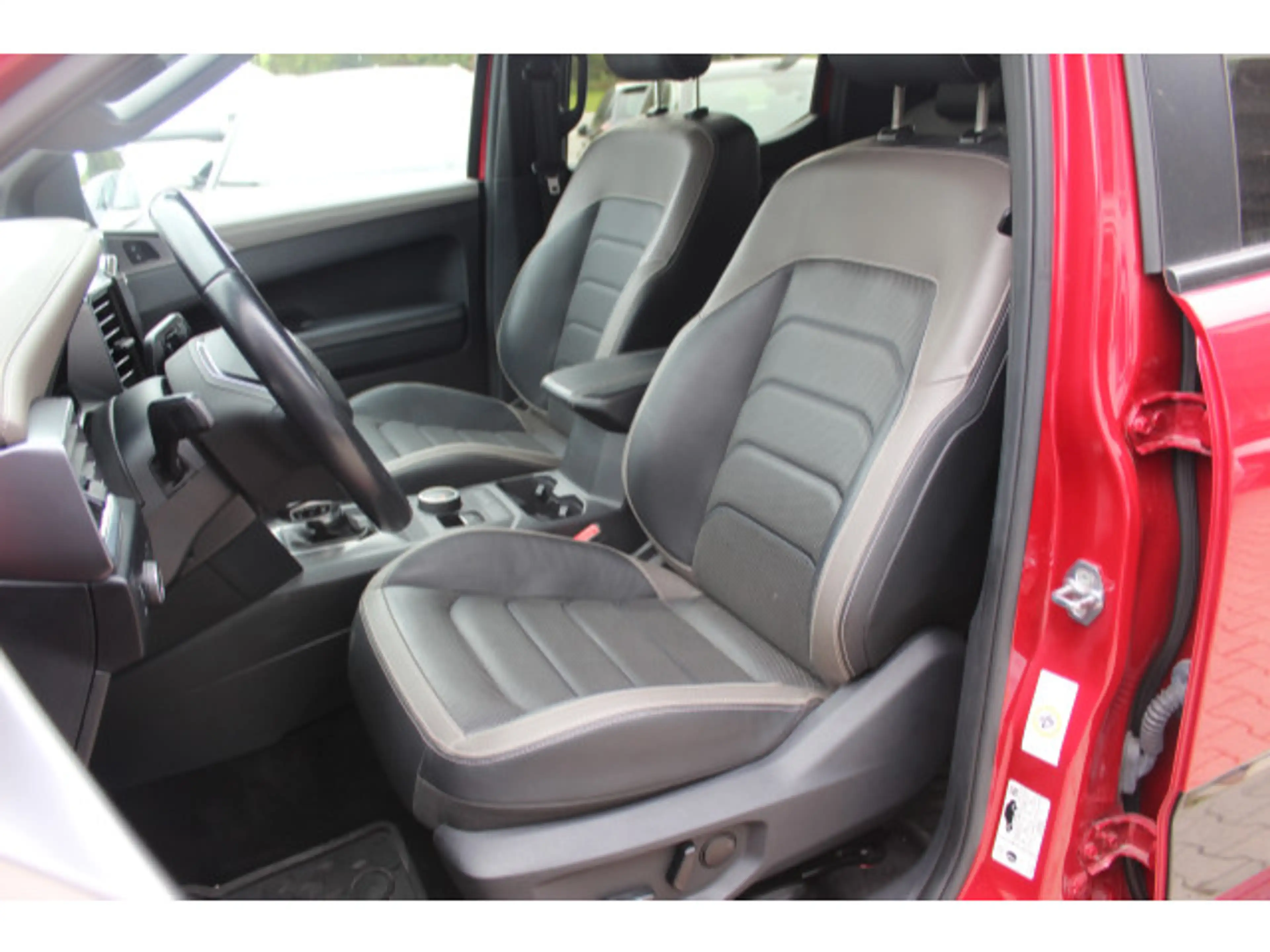 Volkswagen Amarok T2 3.0 TDI Aventura Roll Cover+21-Zoll Klima — photo 11