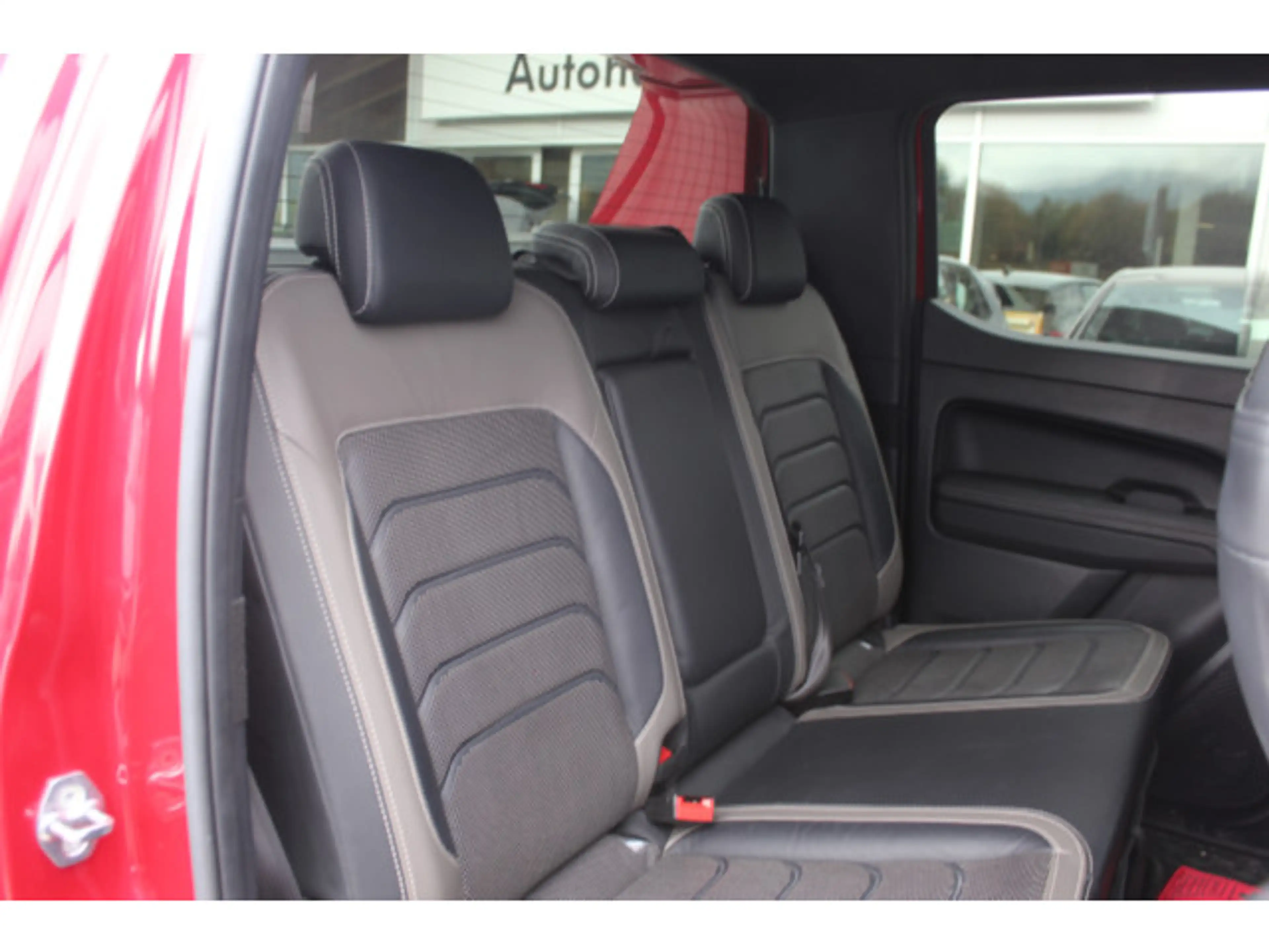 Volkswagen Amarok T2 3.0 TDI Aventura Roll Cover+21-Zoll Klima — photo 7