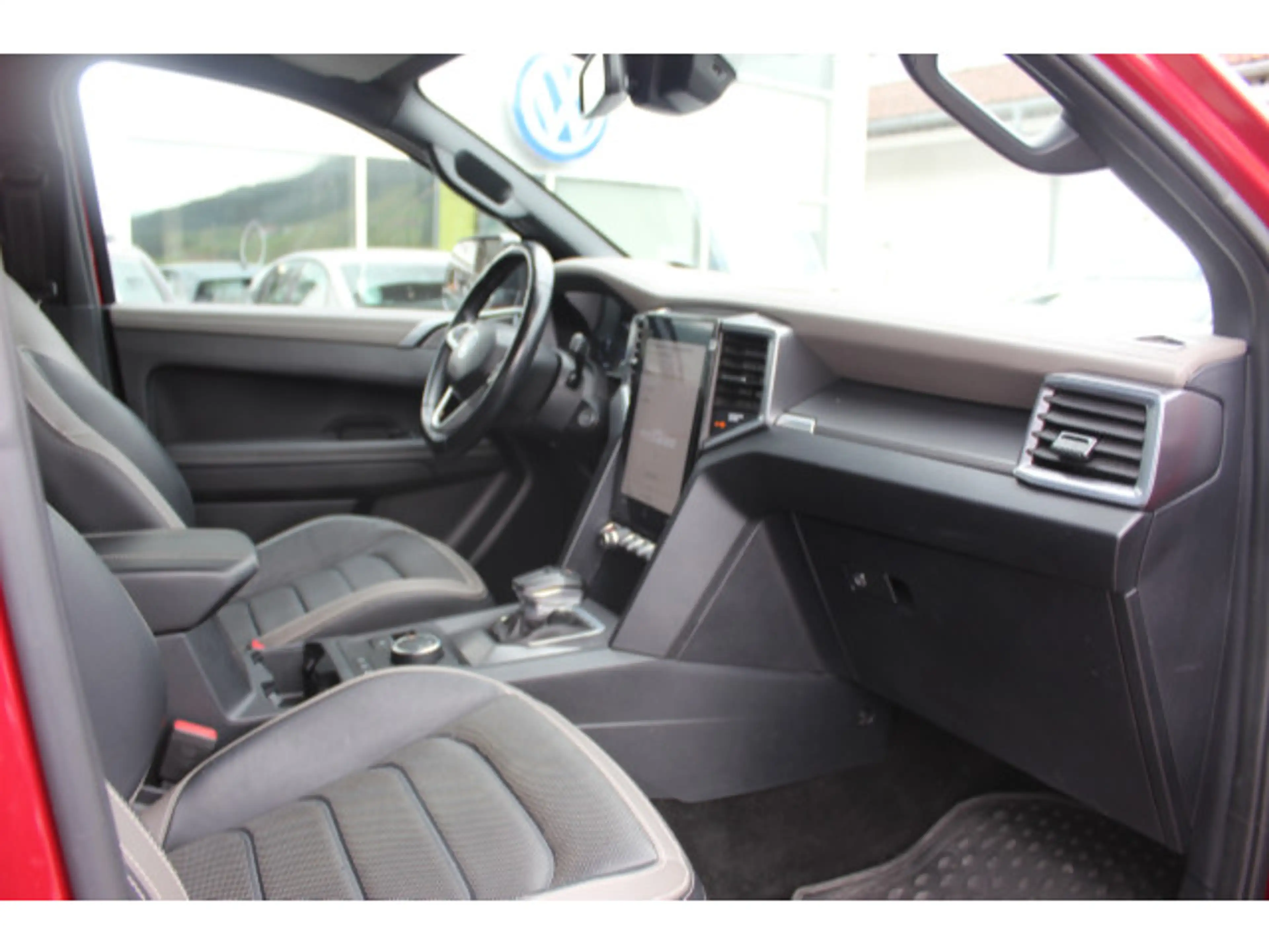 Volkswagen Amarok T2 3.0 TDI Aventura Roll Cover+21-Zoll Klima — photo 8