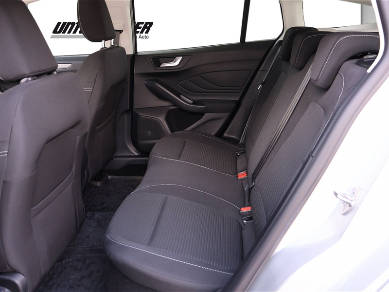Ford Focus Turnier 1,0 Eco Boost Hybrid Titanium Aut. — photo 13