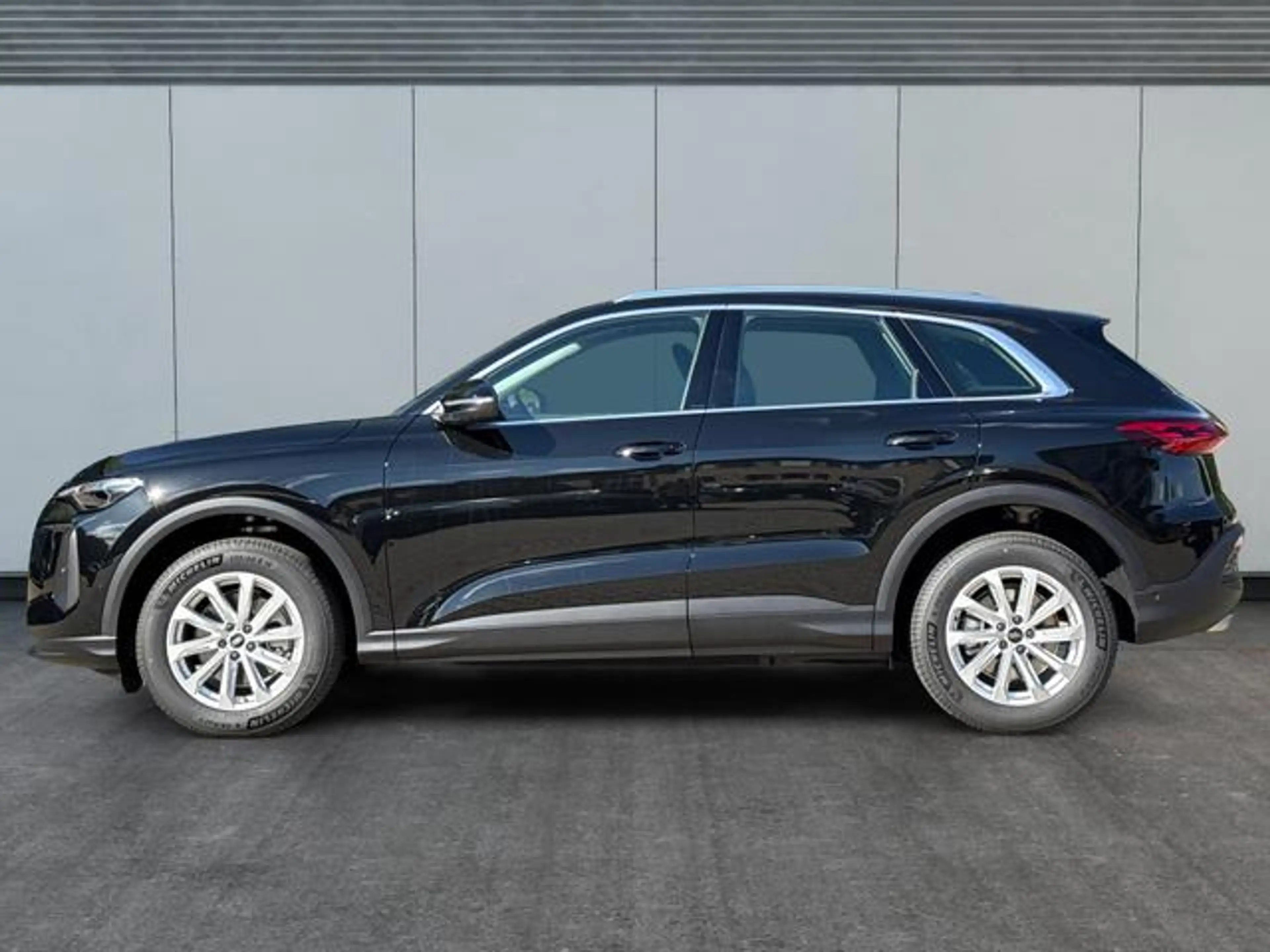 Audi Q5 QUATTRO+NAVI+KAMERA+AHK+PANO+SHZ+PDC+ACC T... — photo 2